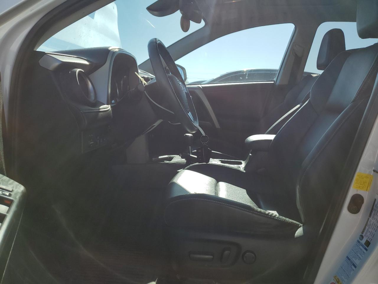 2T3DFREV6HW607200 2017 Toyota Rav4 Limited