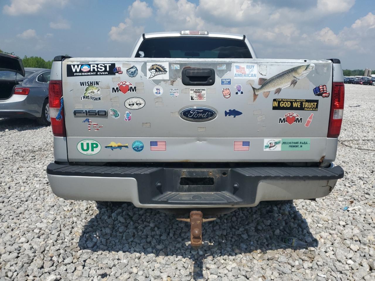 1FTRF12285KE77264 2005 Ford F150 1FTRF12285KE77264 2005 Ford F150