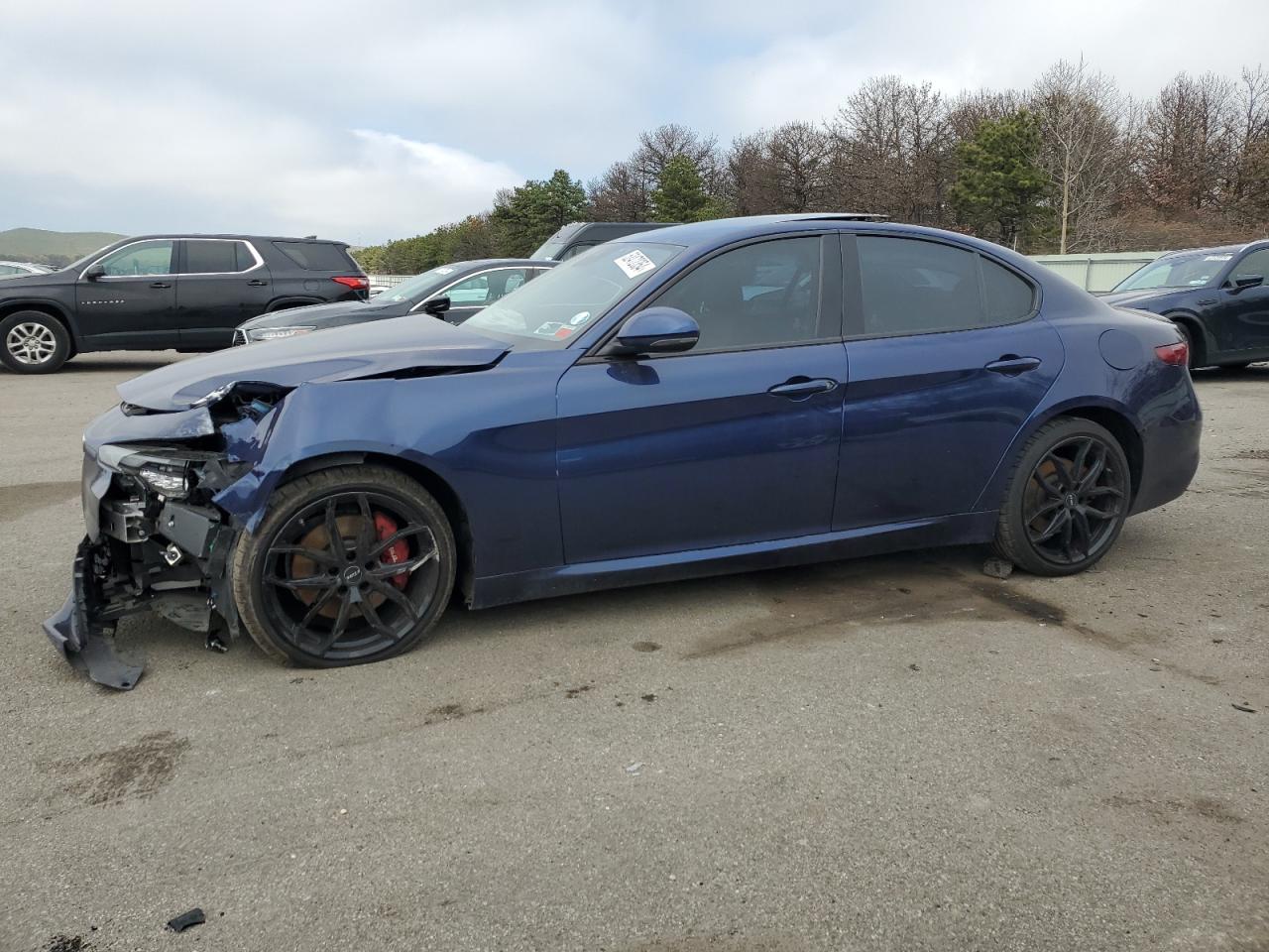 ZARFAEEN8H7558339 2017 Alfa Romeo Giulia Ti Q4