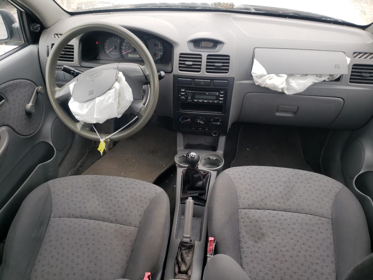 KNADC125X46352767 2004 Kia Rio