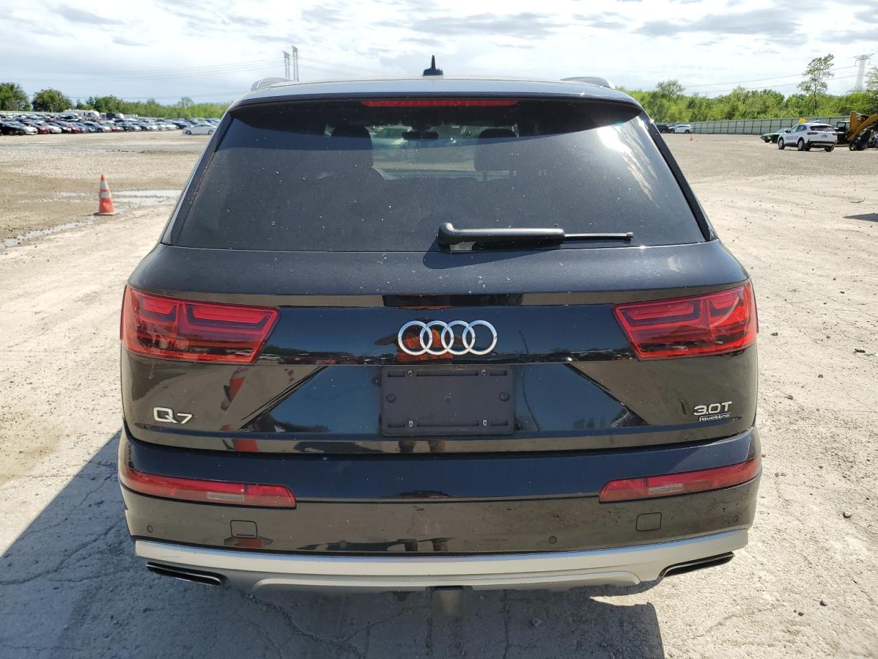 WA1VAAF75JD023405 2018 Audi Q7 Prestige