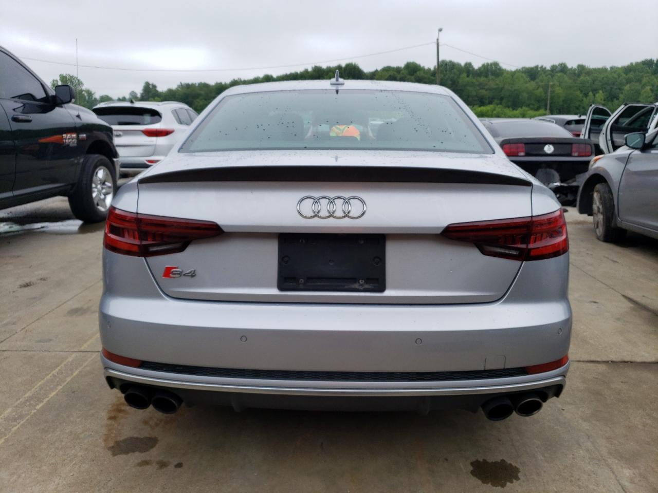 WAUB4AF46JA208115 2018 Audi S4 Premium Plus