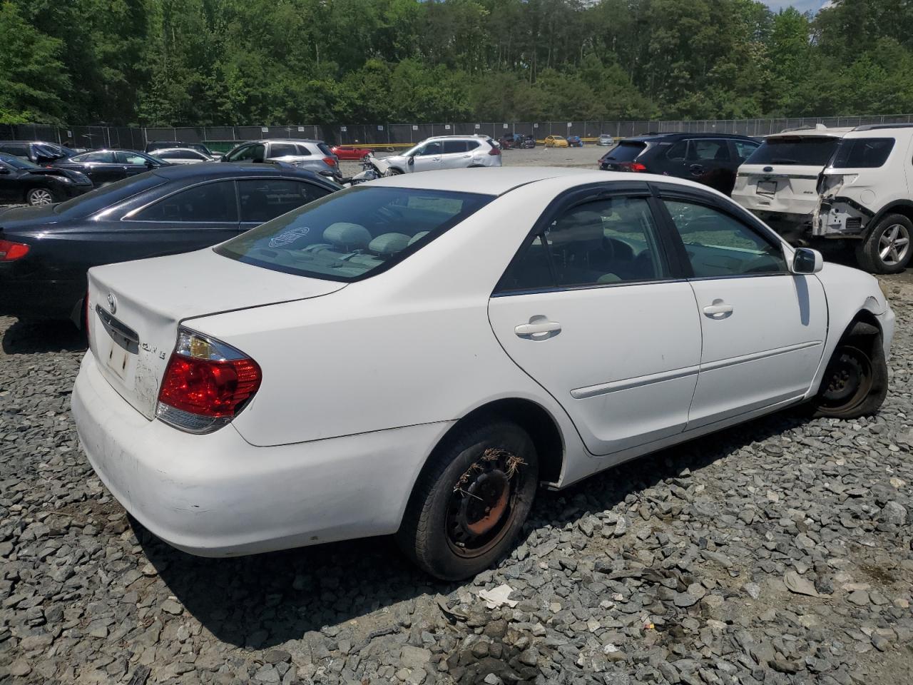 4T1BE30K45U383904 2005 Toyota Camry Le