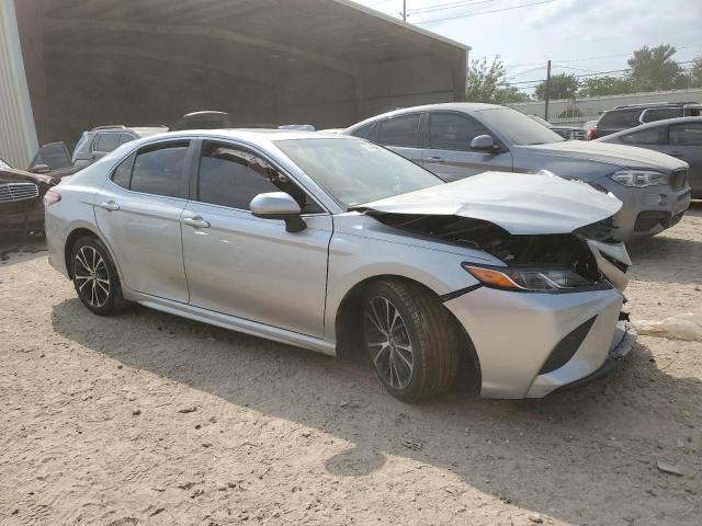 VIN 4T1B11HK9JU548103 2018 Toyota Camry, L no.4