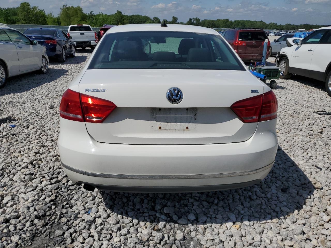 1VWCH7A35CC034538 2012 Volkswagen Passat Sel