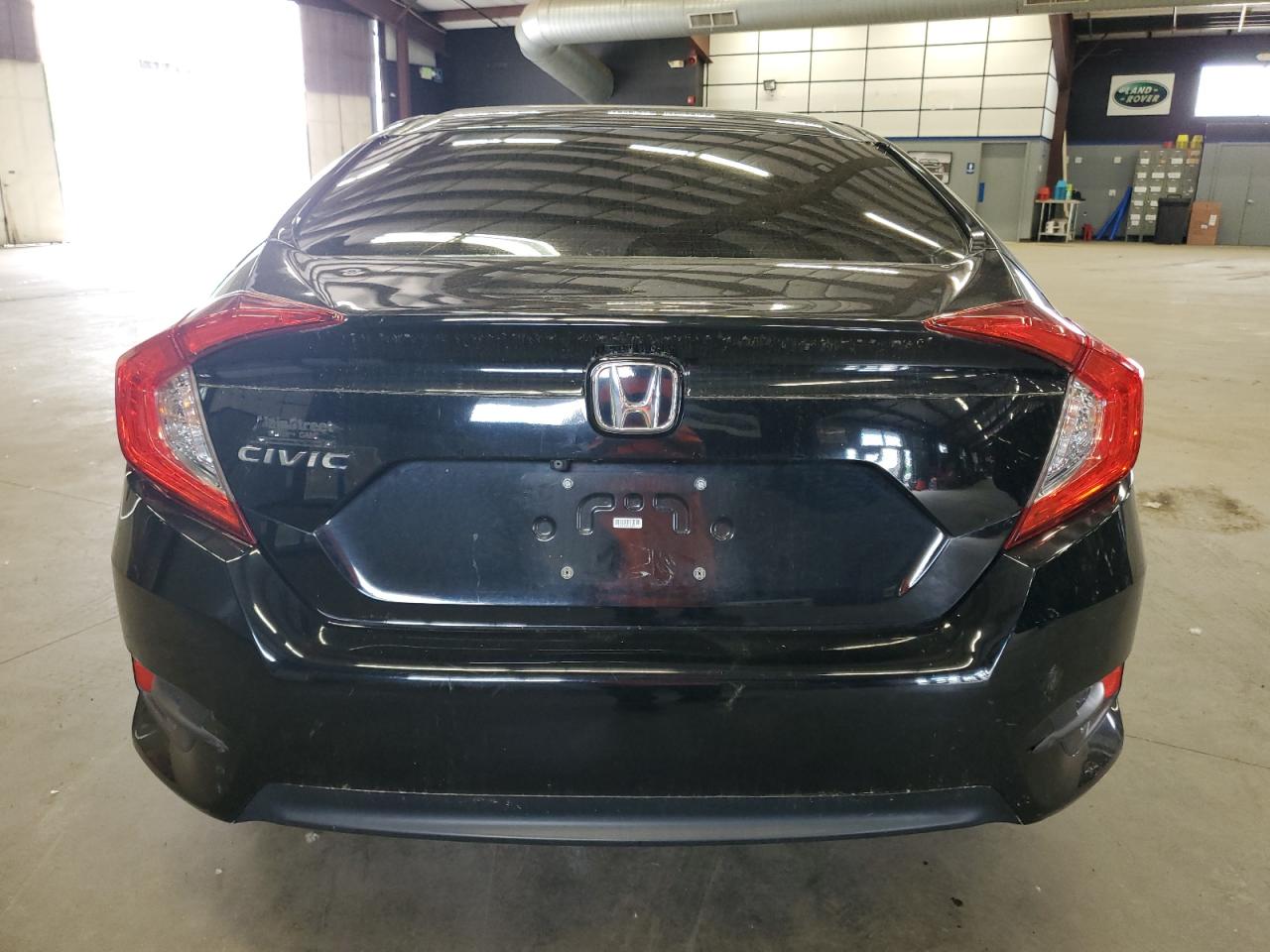 2HGFC2F59JH548237 2018 Honda Civic Lx