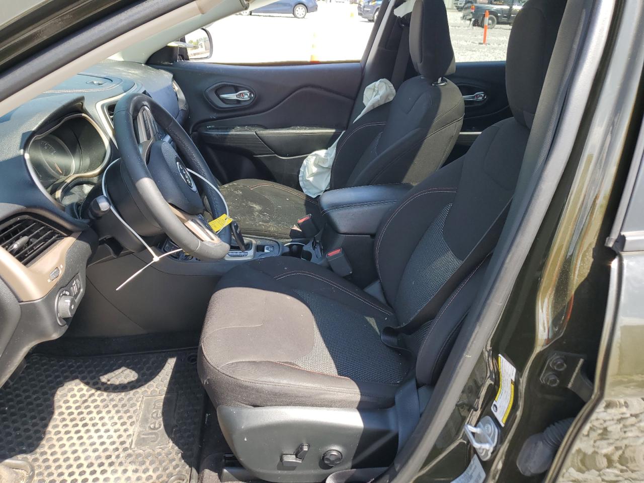 1C4PJLCB7HW578311 2017 Jeep Cherokee Latitude