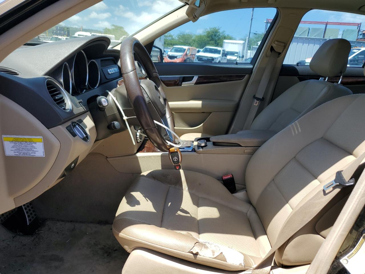 WDDGF4HB2DR253323 2013 Mercedes-Benz C 250