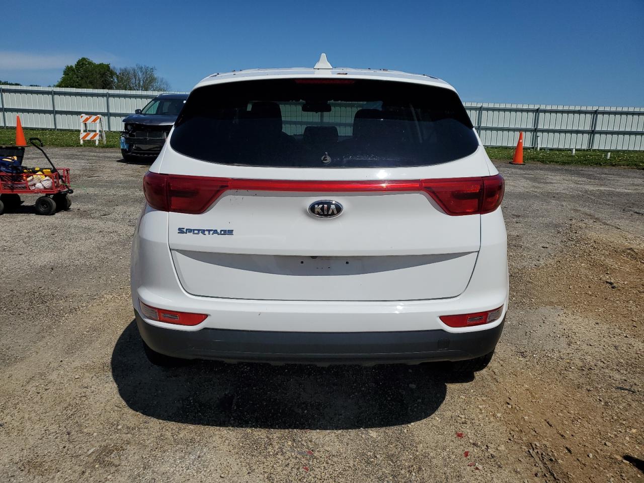 KNDPMCAC4H7151696 2017 Kia Sportage Lx