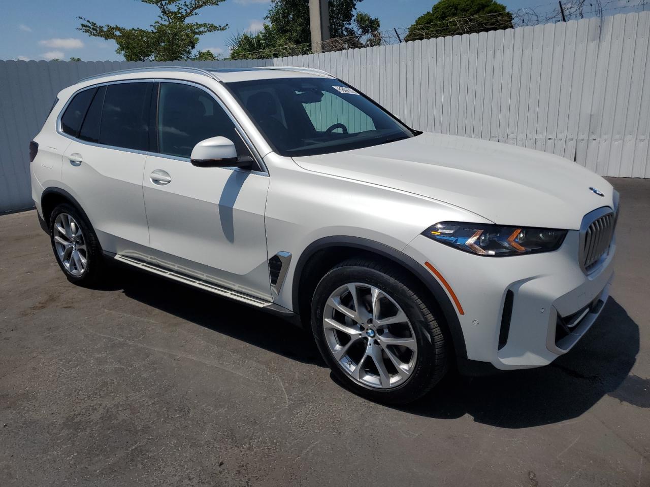 2024 BMW X5 xDrive40I vin: 5UX23EU06R9T34905