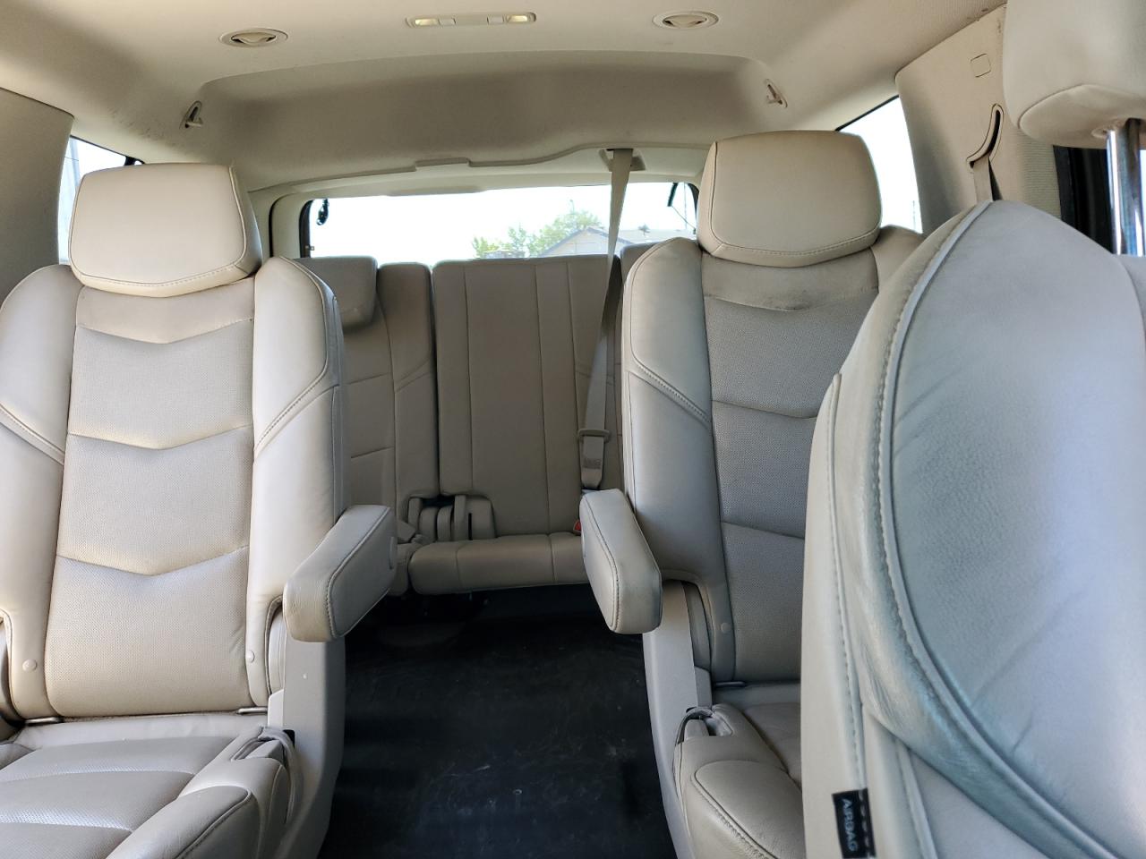 1GYS4BKJ2GR145006 2016 Cadillac Escalade Luxury