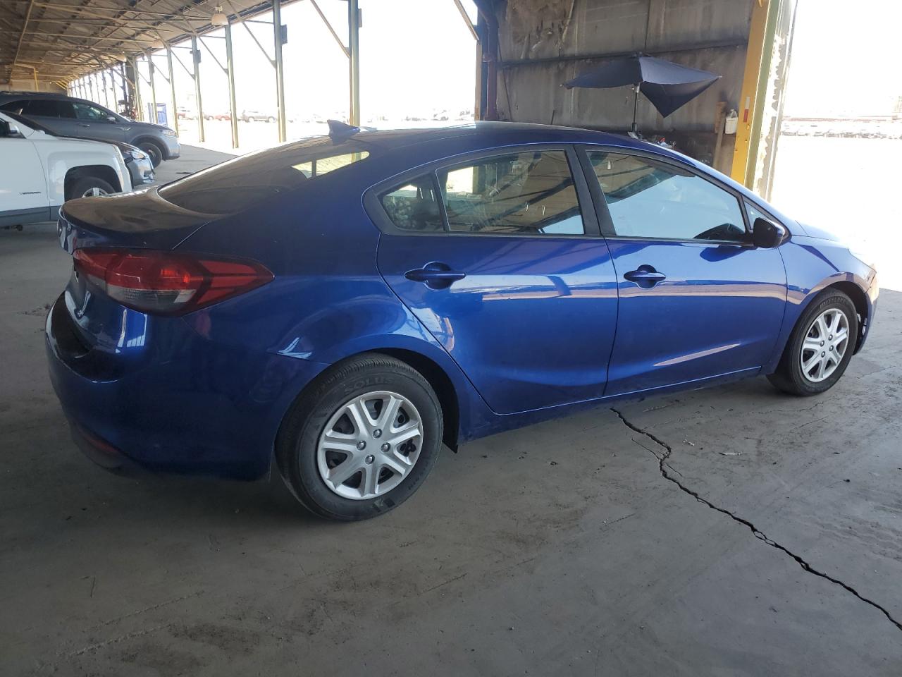 3KPFK4A70JE210596 2018 Kia Forte Lx