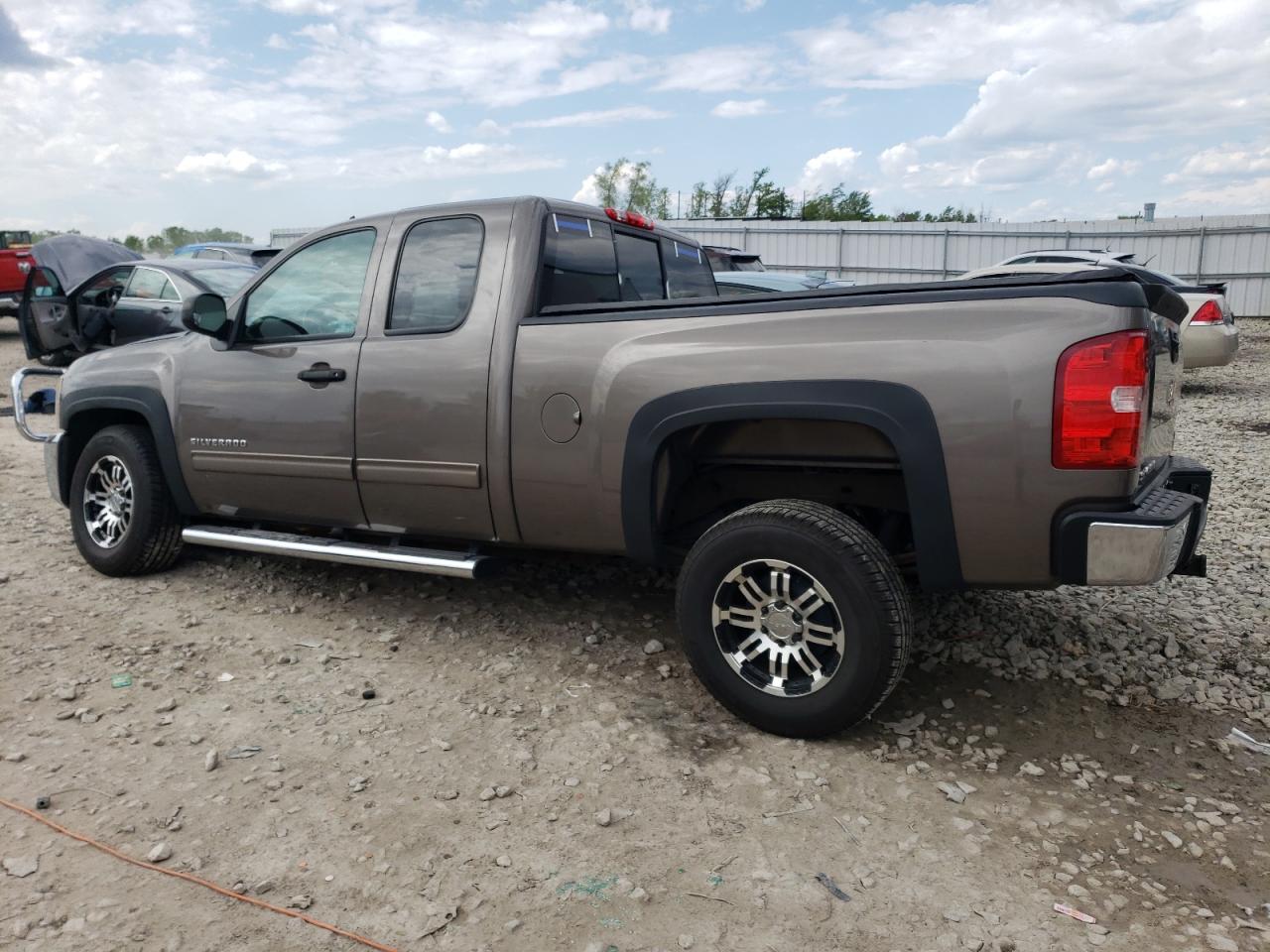 1GCRKSE70DZ251878 2013 Chevrolet Silverado K1500 Lt