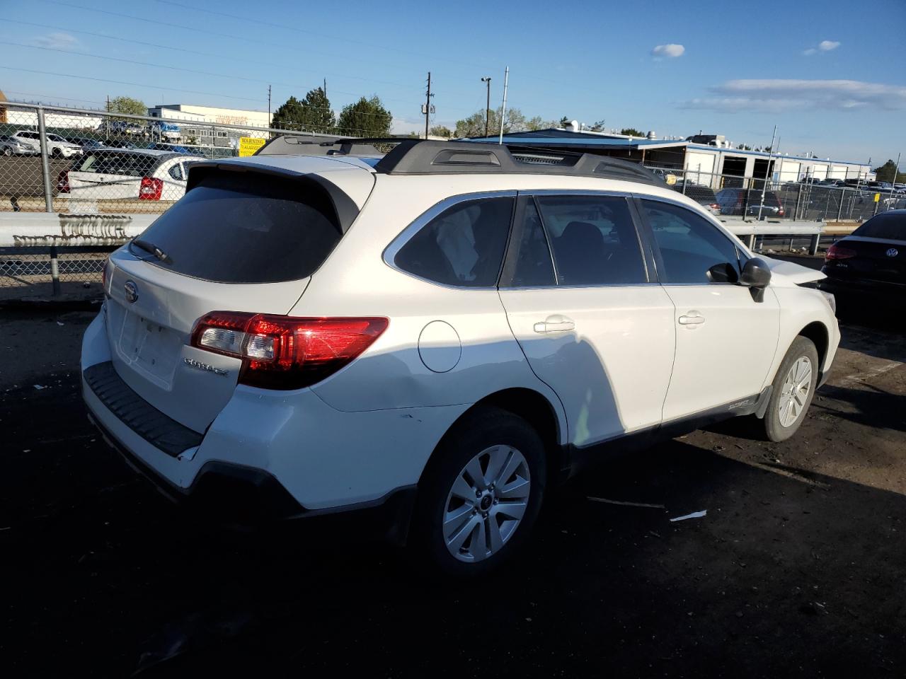 4S4BSABC9K3209752 2019 Subaru Outback 2.5I