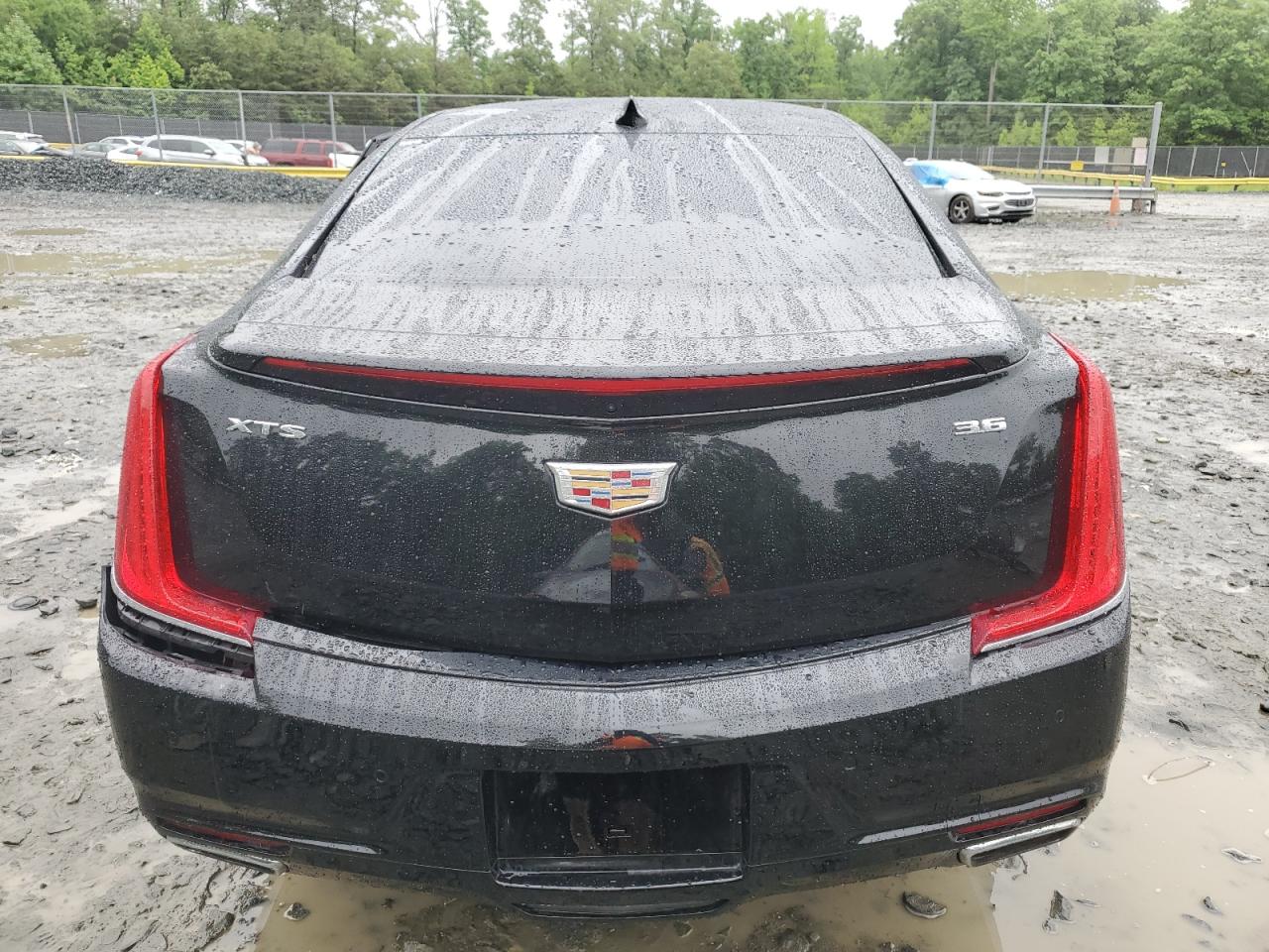 2G61M5S31J9161562 2018 Cadillac Xts Luxury