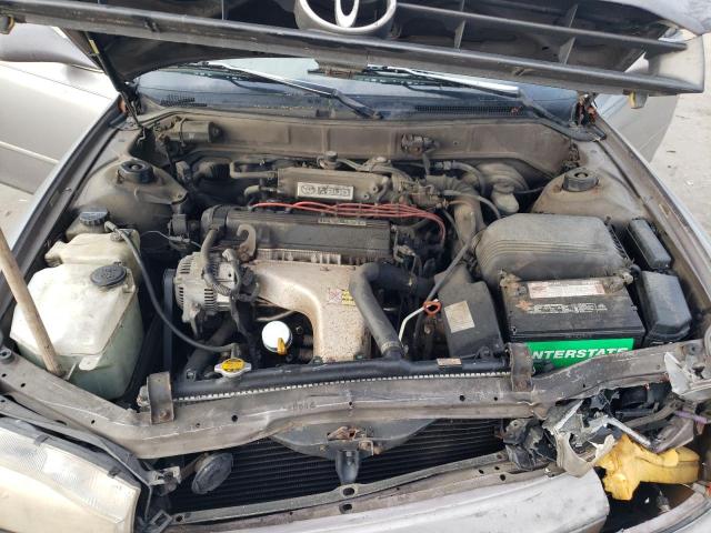 1993 Toyota Camry Le VIN: 4T1SK12E9PU278492 Lot: 56187034