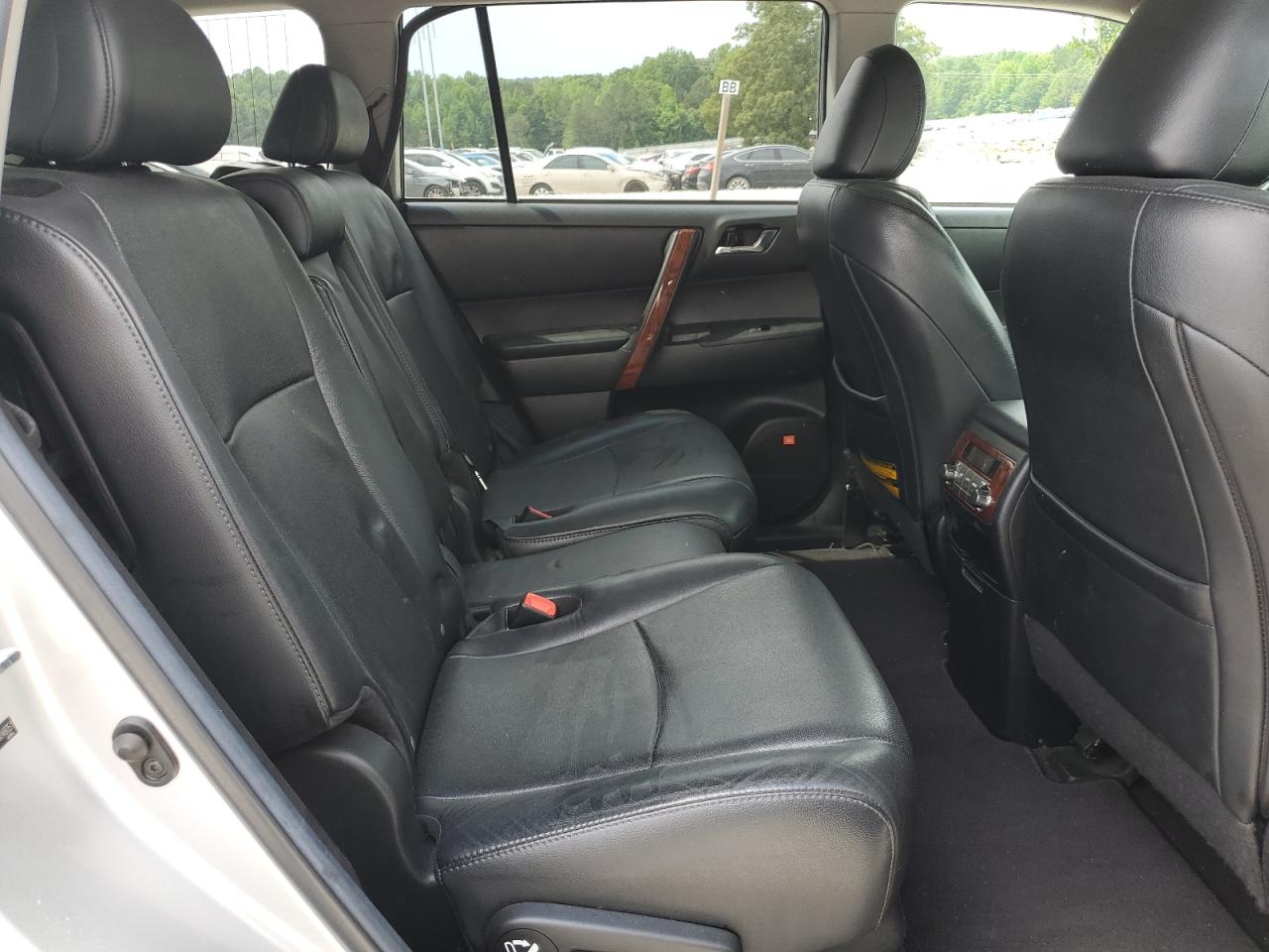 5TDYK3EH6BS048051 2011 Toyota Highlander Limited