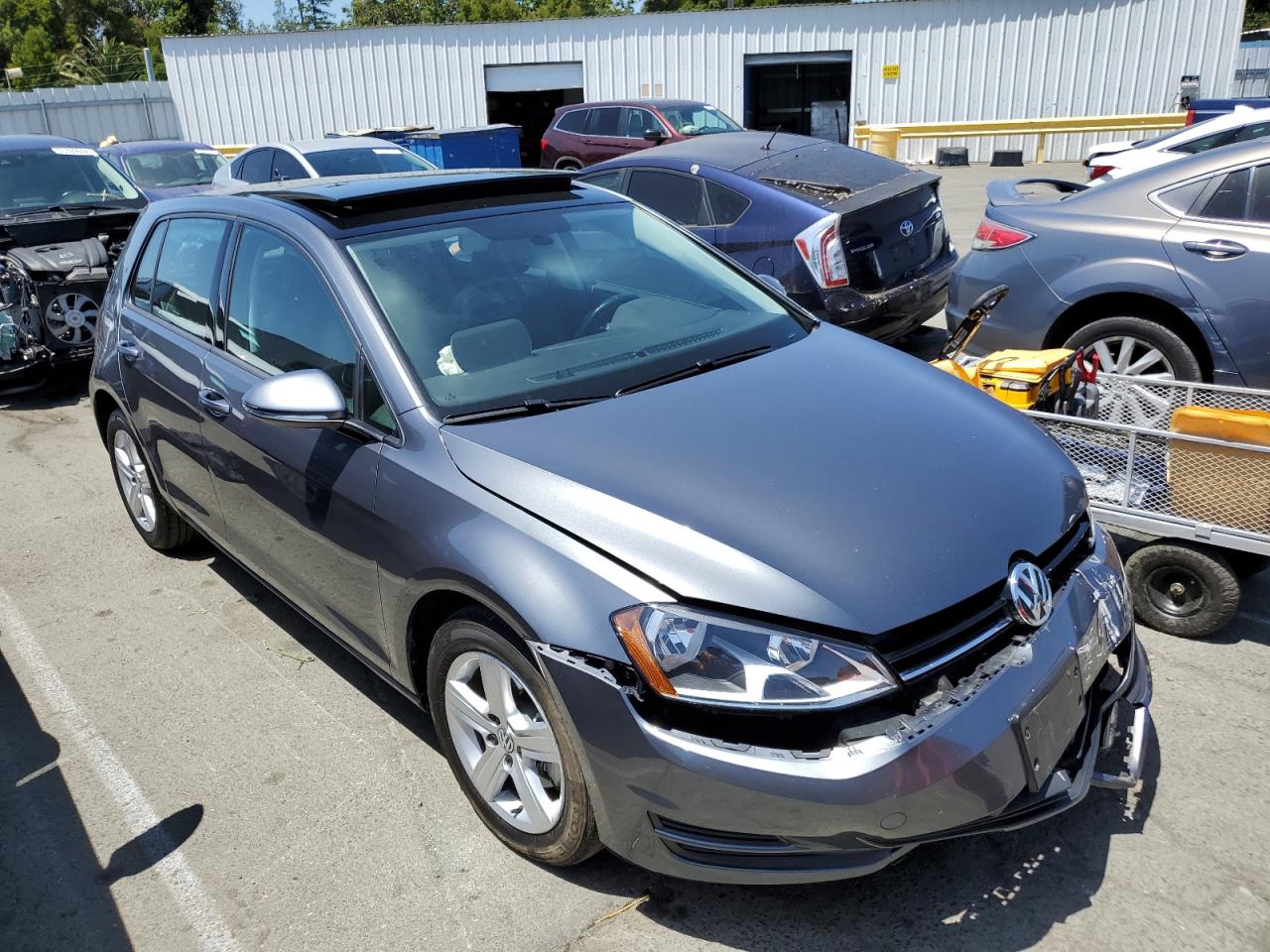 3VW217AU0HM065789 2017 Volkswagen Golf S