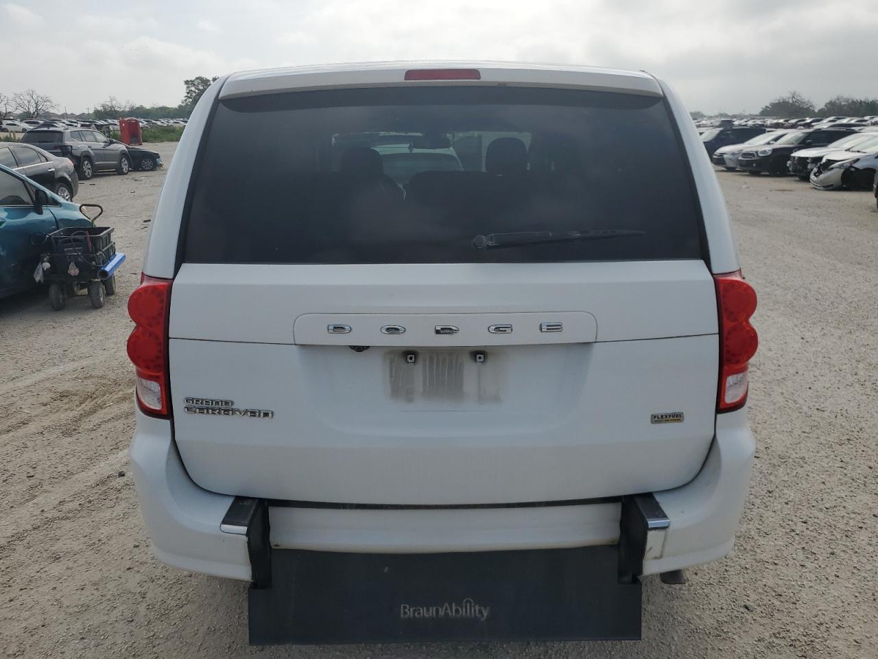 2C7WDGBG5KR526962 2019 Dodge Grand Caravan Se