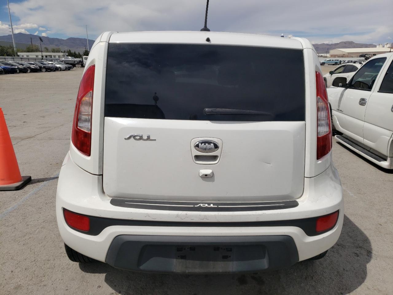 KNDJT2A63D7555144 2013 Kia Soul +