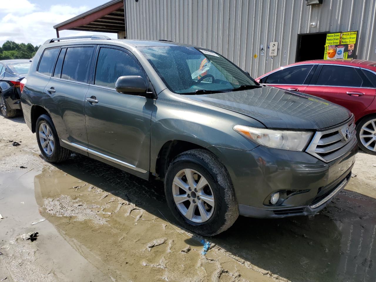 5TDBK3EHXBS062296 2011 Toyota Highlander Base