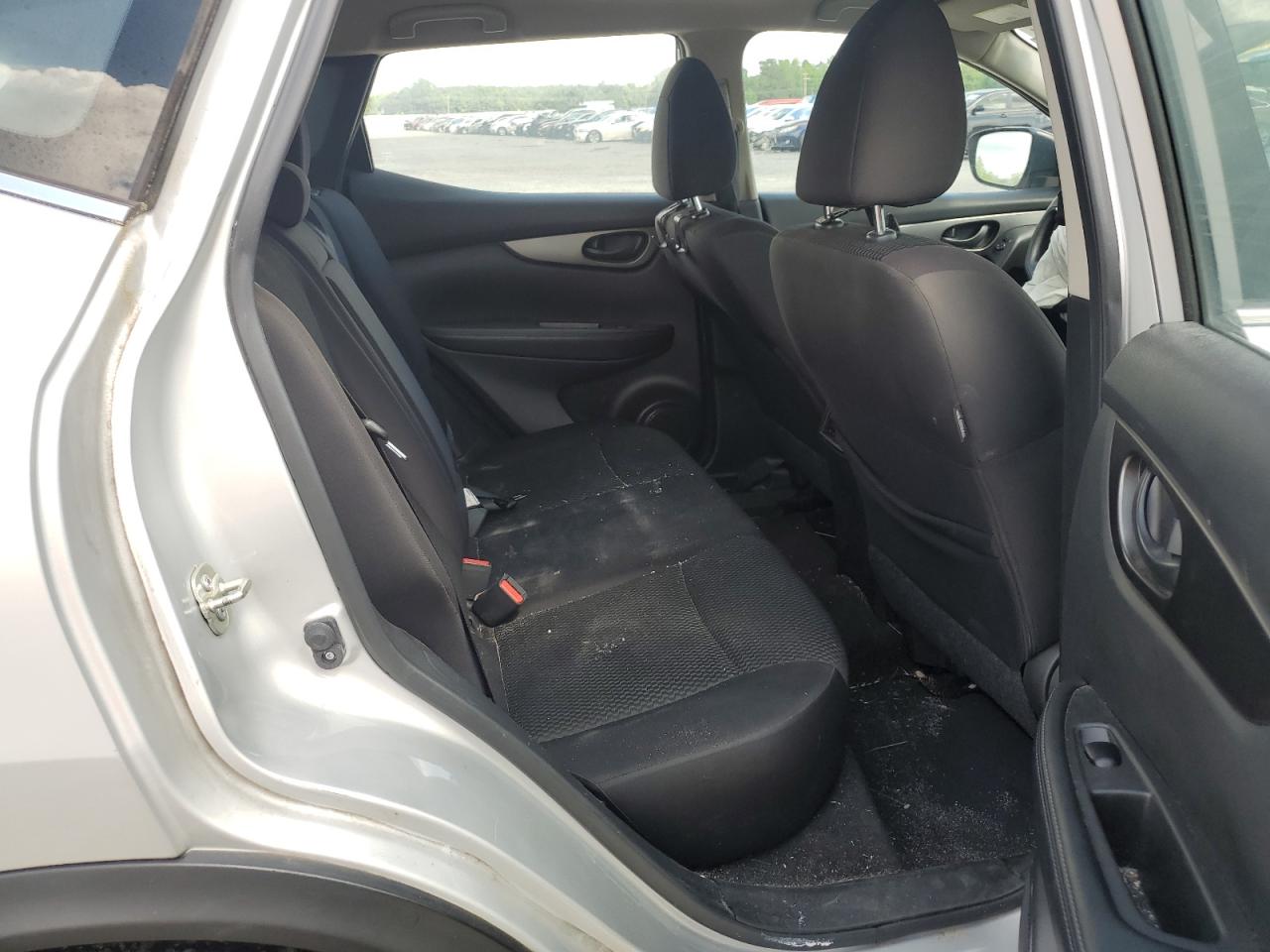 JN1BJ1CR5KW630315 2019 Nissan Rogue Sport S