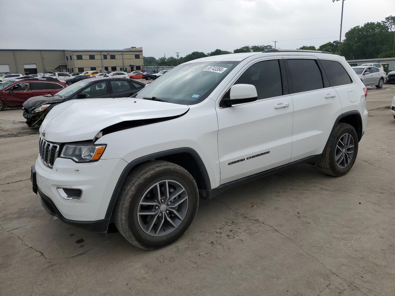 1C4RJEAG2JC434028 2018 Jeep Grand Cherokee Laredo