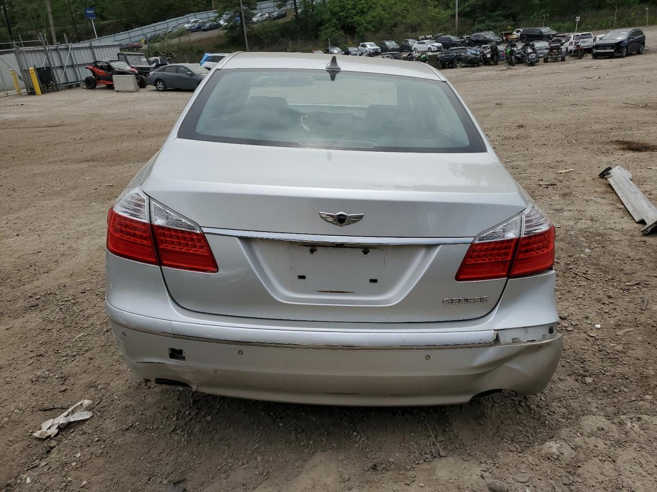 KMHGC4DEXBU121337 2011 Hyundai Genesis 3.8L