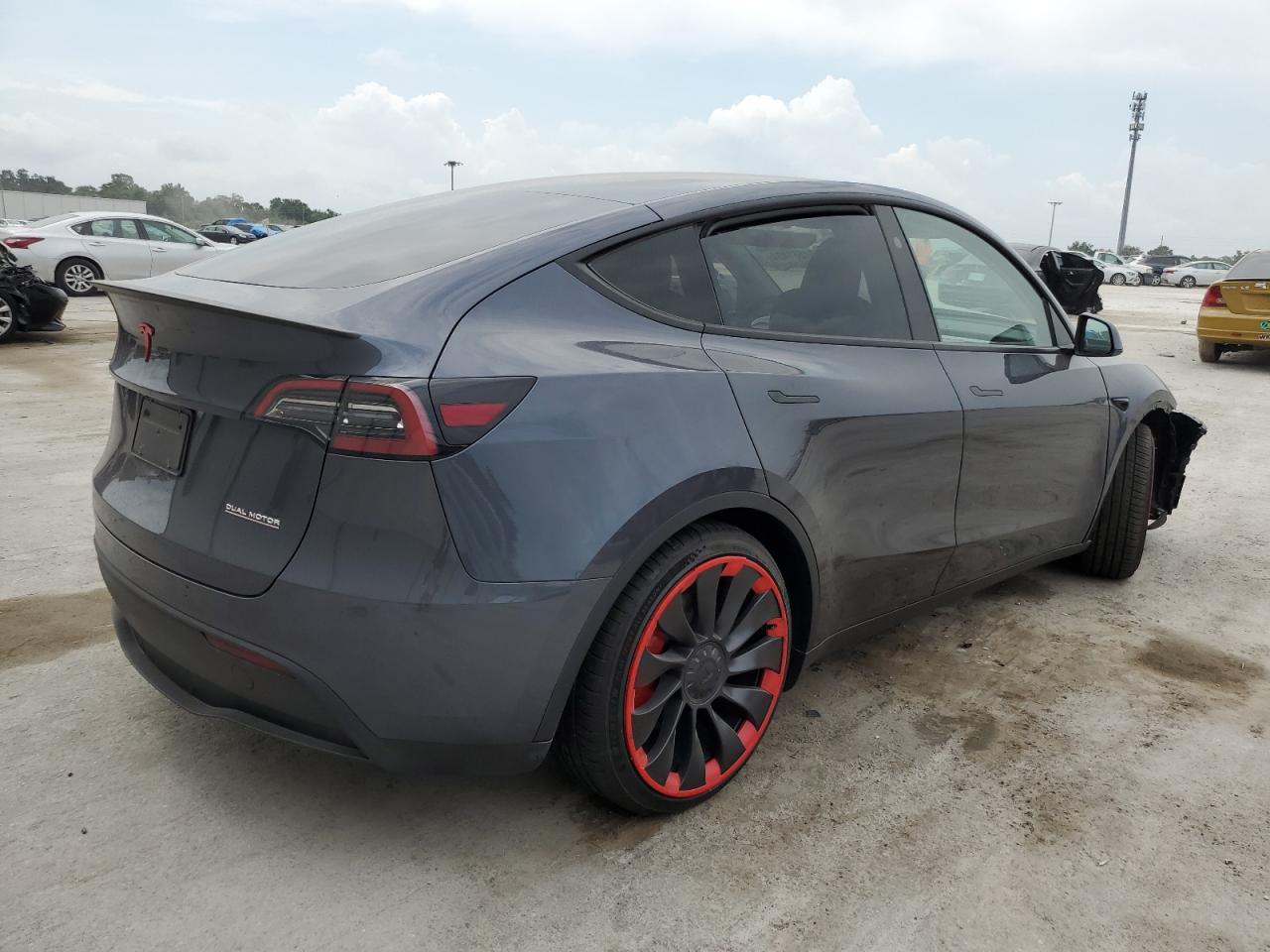 7SAYGDEF3PF911666 2023 Tesla Model Y