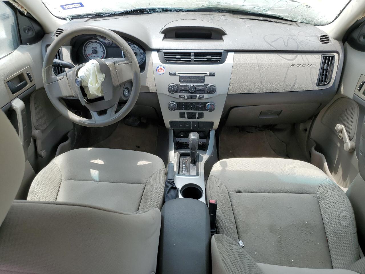 1FAHP3EN2BW147849 2011 Ford Focus S