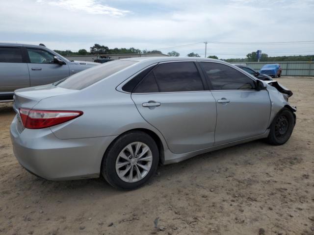 Vin: 4t1bf1fk8hu416352, lot: 53296934, toyota camry le 20173
