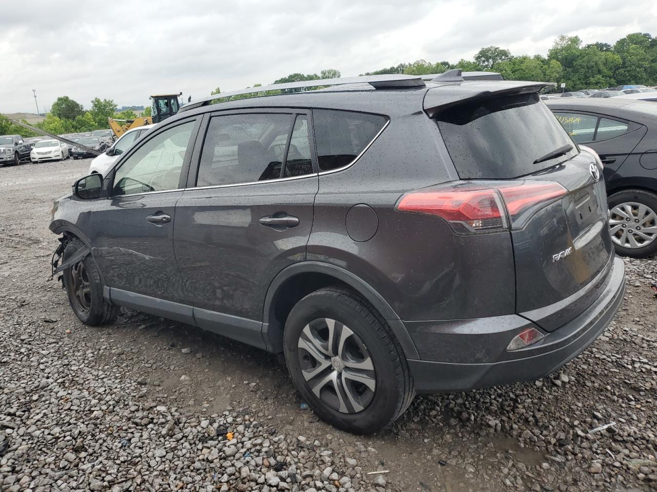 JTMZFREV9HJ122425 2017 Toyota Rav4 Le