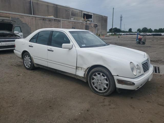 1999 Mercedes-Benz E 320 4Matic VIN: WDBJF82H8XX018041 Lot: 56395744