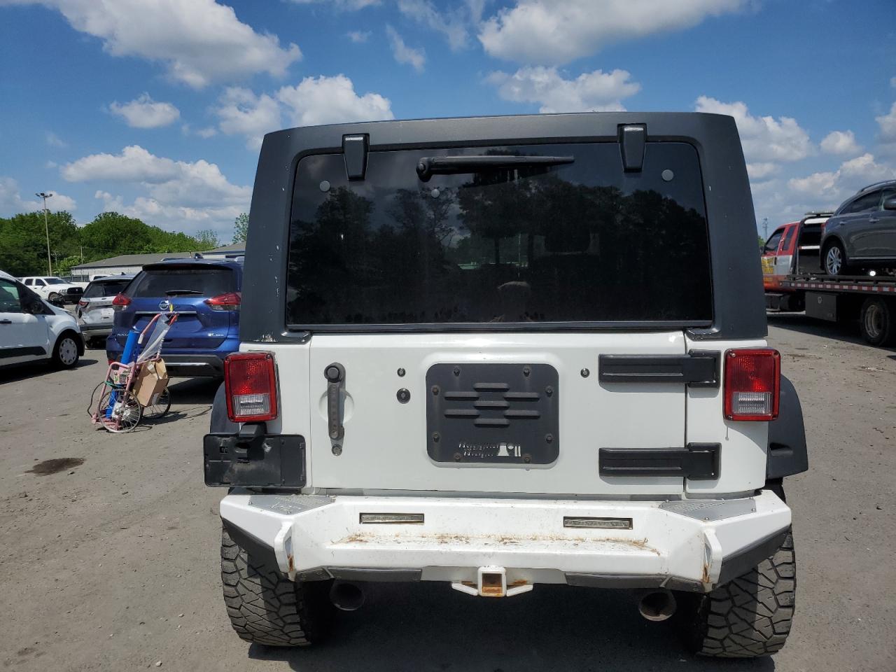 1C4BJWEG9GL227288 2016 Jeep Wrangler Unlimited Sahara