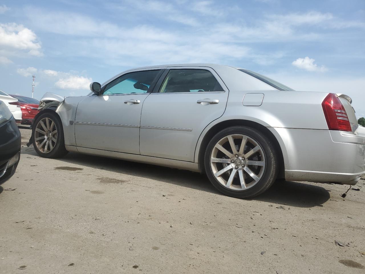 2C3LA73W27H806712 2007 Chrysler 300C Srt-8