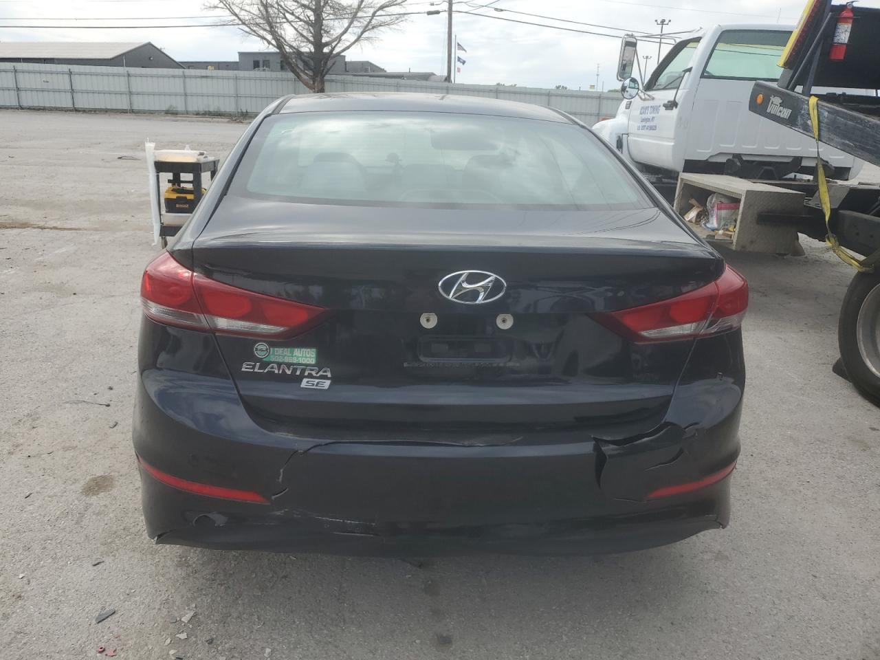 2018 Hyundai Elantra Se vin: 5NPD74LF0JH234003