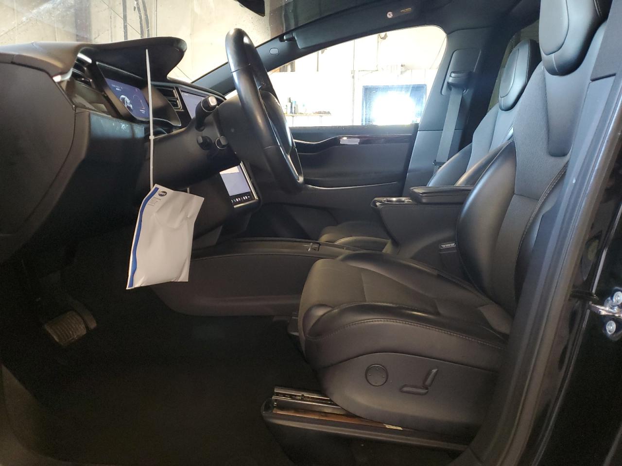 5YJXCDE2XJF089988 2018 Tesla Model X