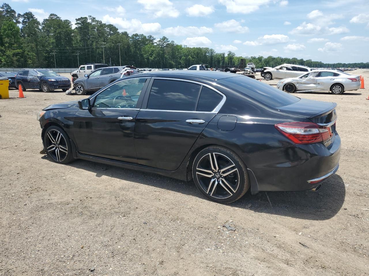 1HGCR2F5XHA224062 2017 Honda Accord Sport