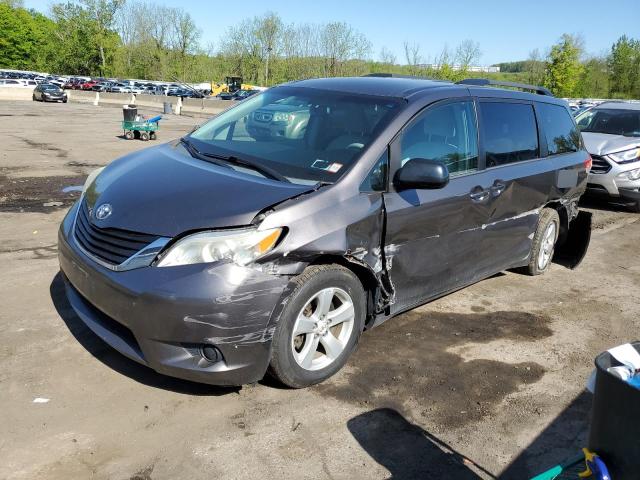 Lot #2572118903 2012 TOYOTA SIENNA LE salvage car
