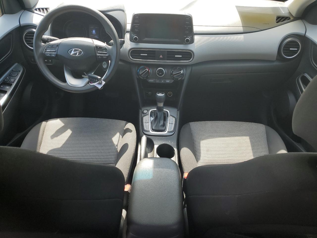 KM8K12AA9LU506475 2020 Hyundai Kona Se