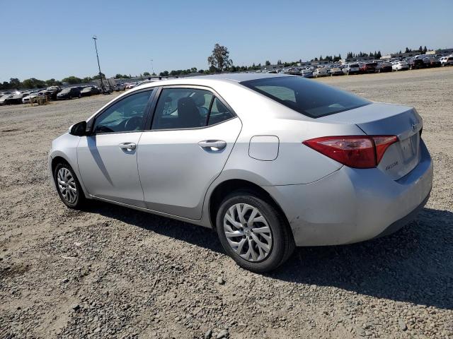 2018 Toyota Corolla L VIN: 2T1BURHE1JC015986 Lot: 55565104