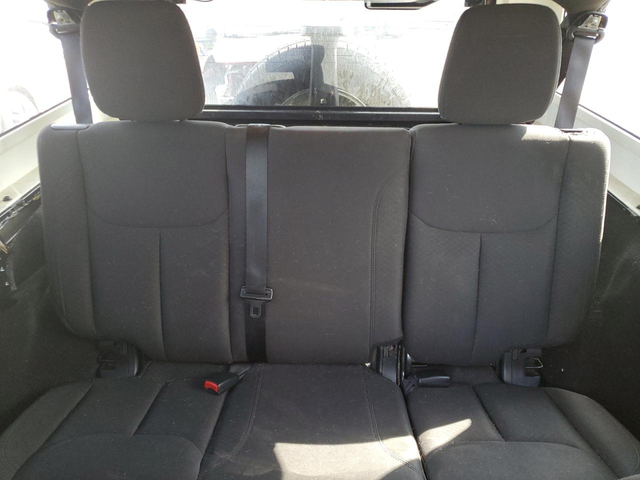 1C4HJWDG4GL313989 2016 Jeep Wrangler Unlimited Sport