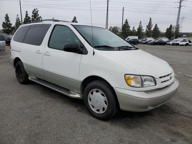 1998 Toyota Sienna Le VIN: 4T3ZF13C4WU081638 Lot: 53241574