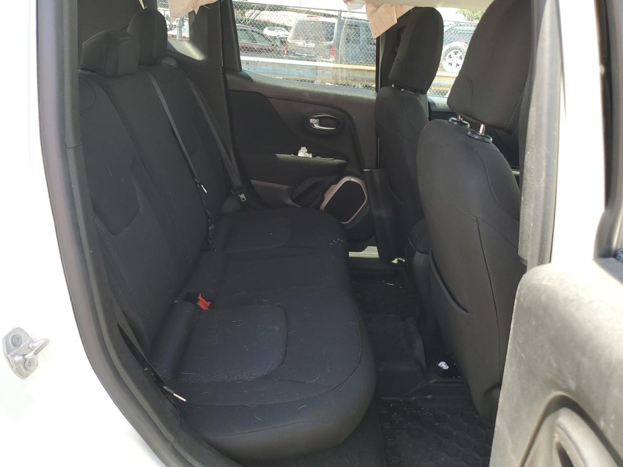 ZACCJBBT8FPB40247 2015 Jeep Renegade Latitude