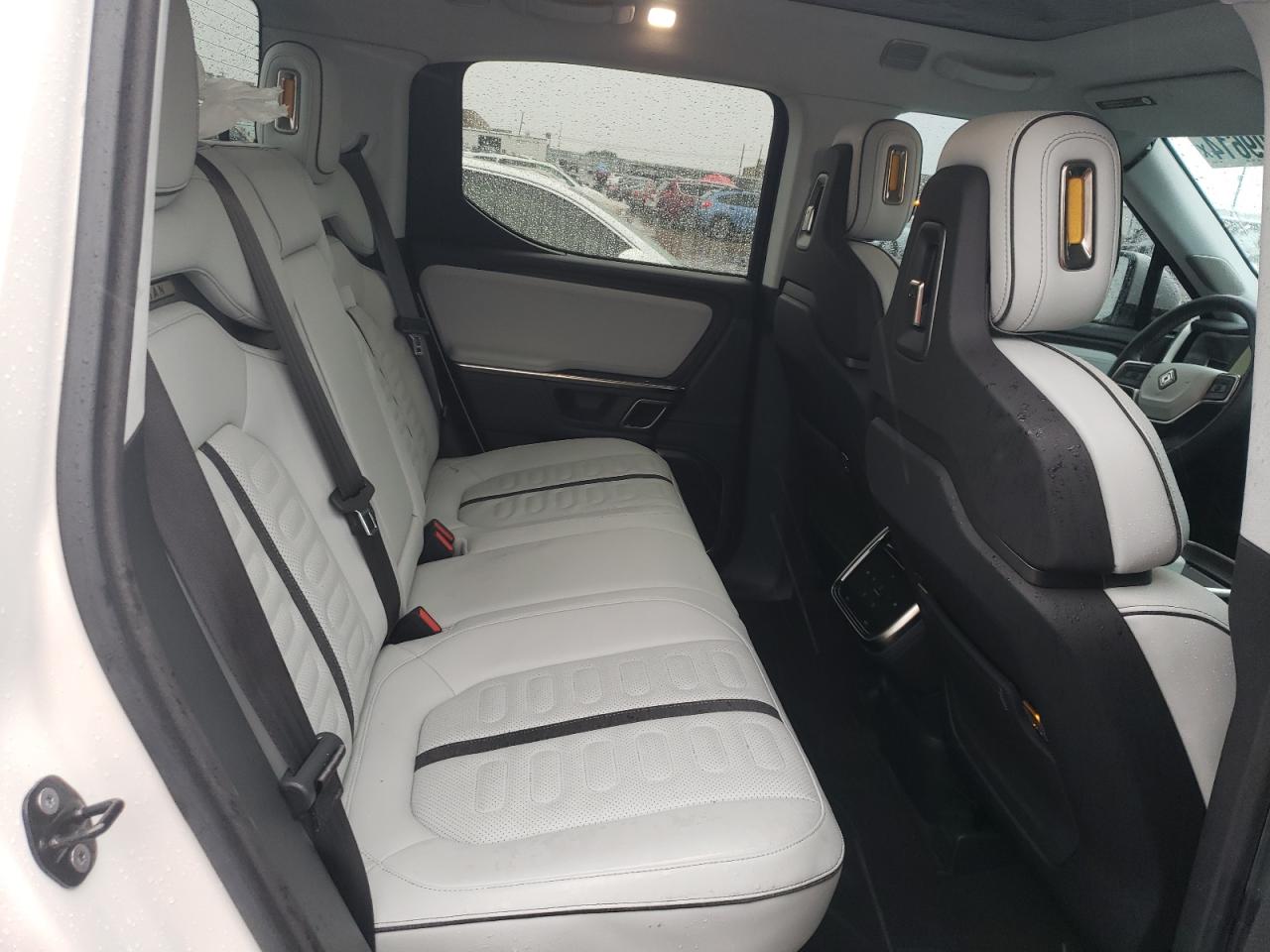 2022 Rivian R1T Adventure vin: 7FCTGAAAXNN015812