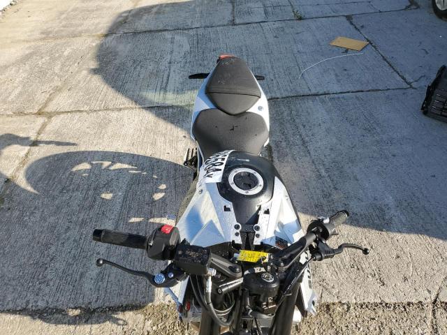 2024 SUZUKI GSX800 F JS1EM13B5R7100851