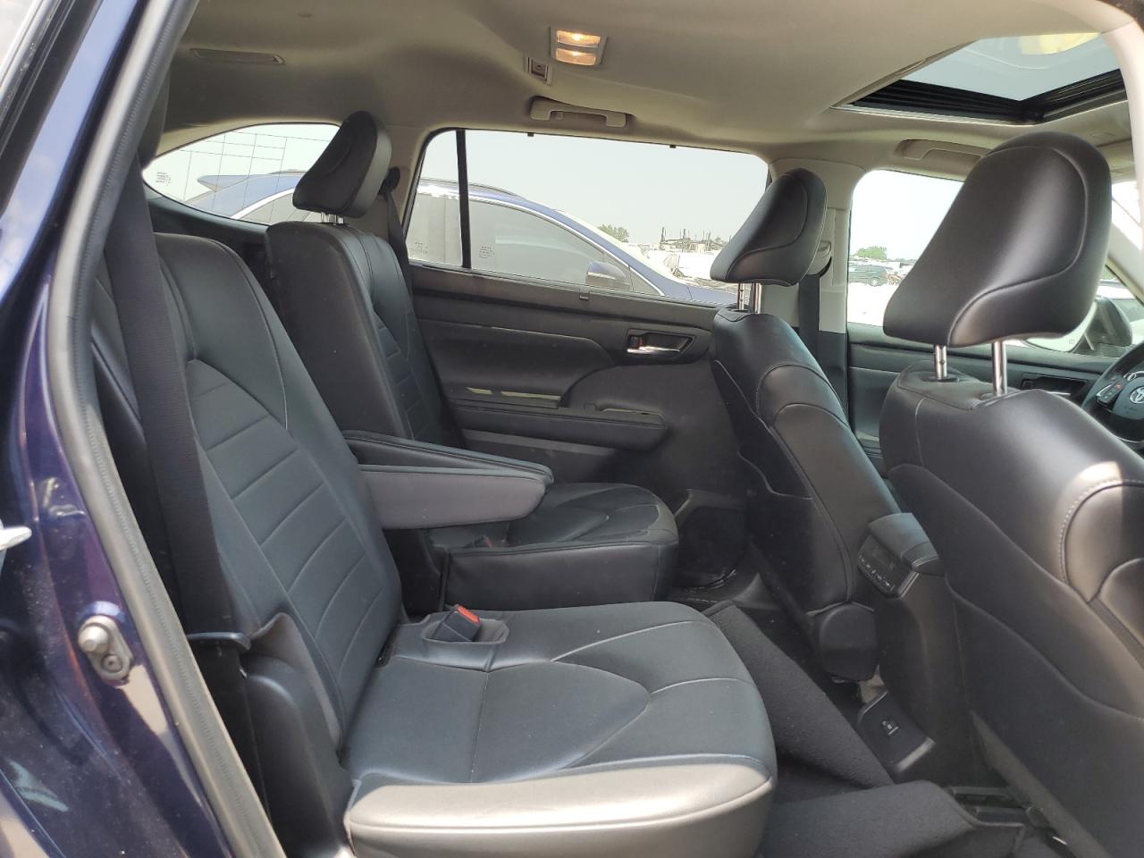 5TDGBRCH3NS557181 2022 Toyota Highlander Hybrid Xle