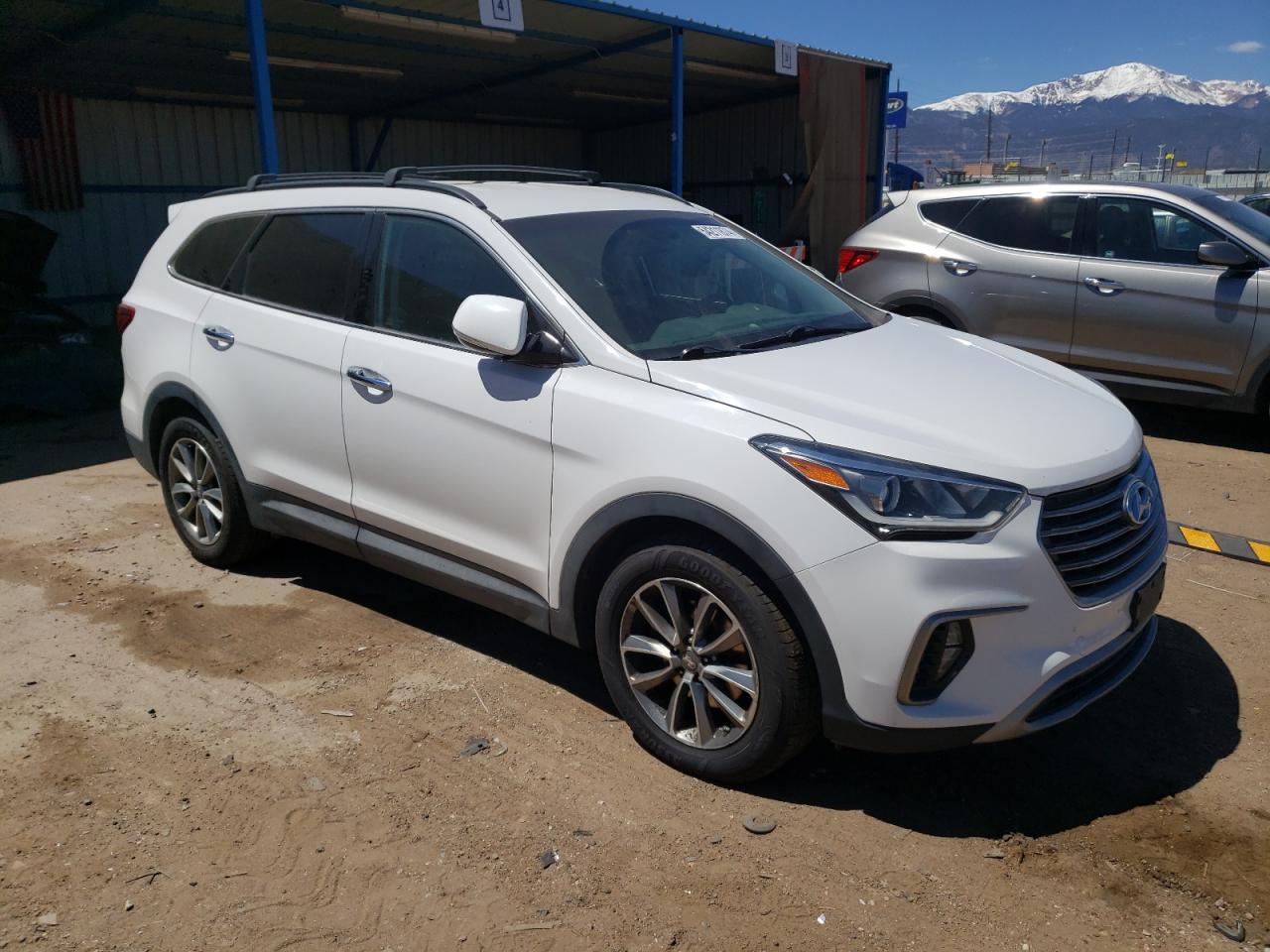 KM8SNDHF1HU238787 2017 Hyundai Santa Fe Se