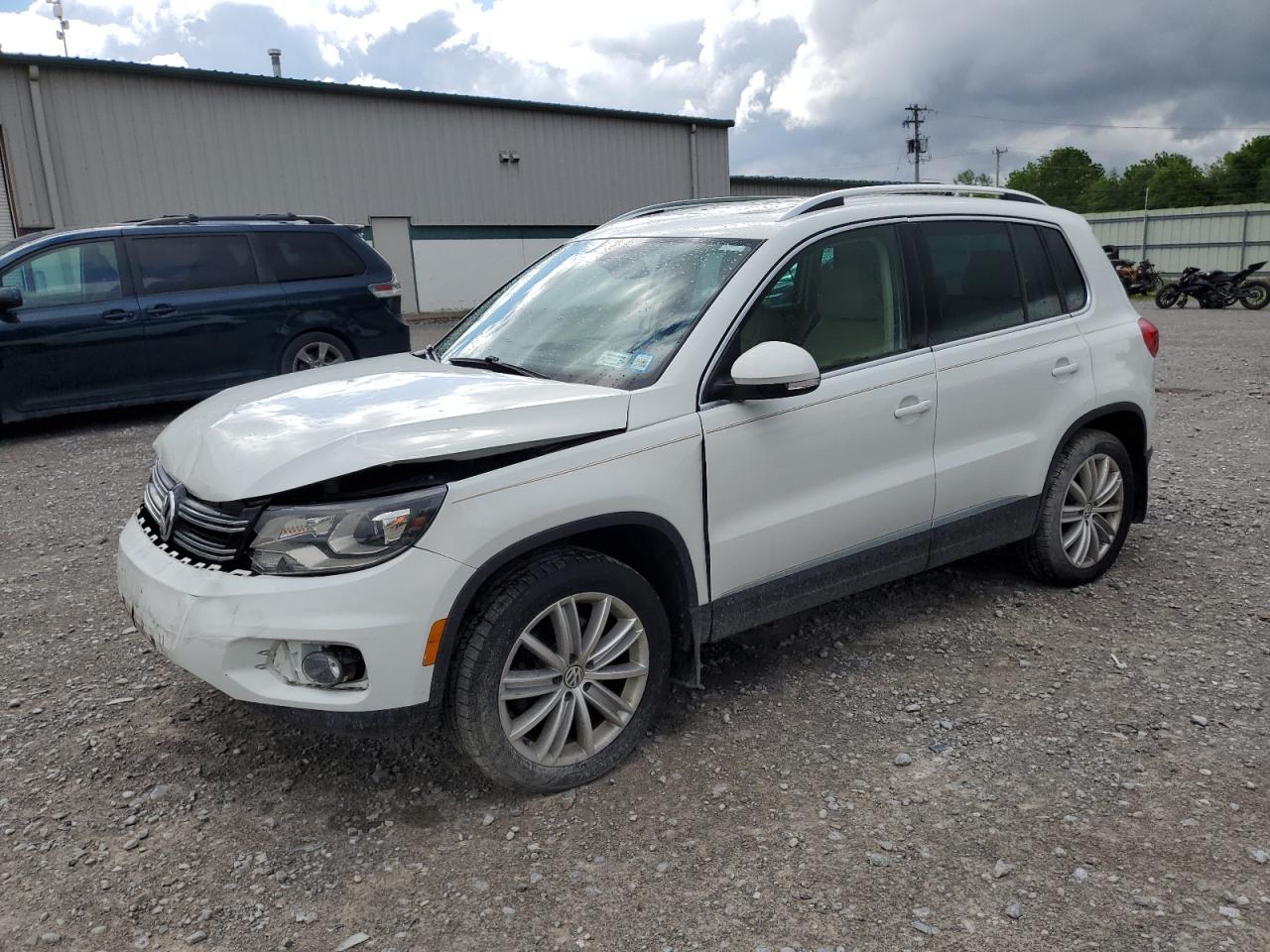 WVGBV7AX6GW611801 2016 Volkswagen Tiguan S