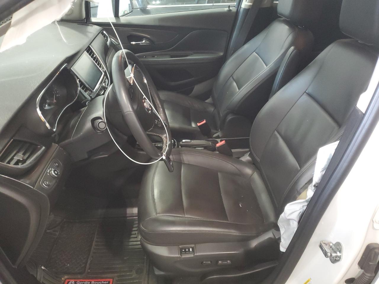 KL4CJCSB2JB575887 2018 Buick Encore Essence